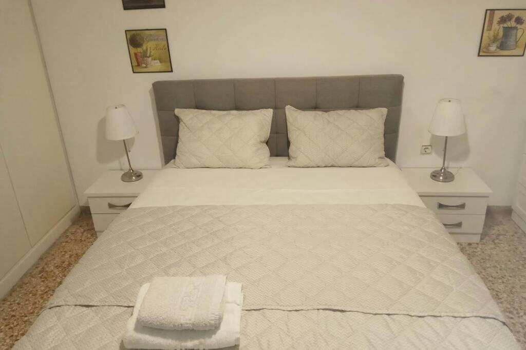 Central Town House 60M2**** Piraeus Buitenkant foto