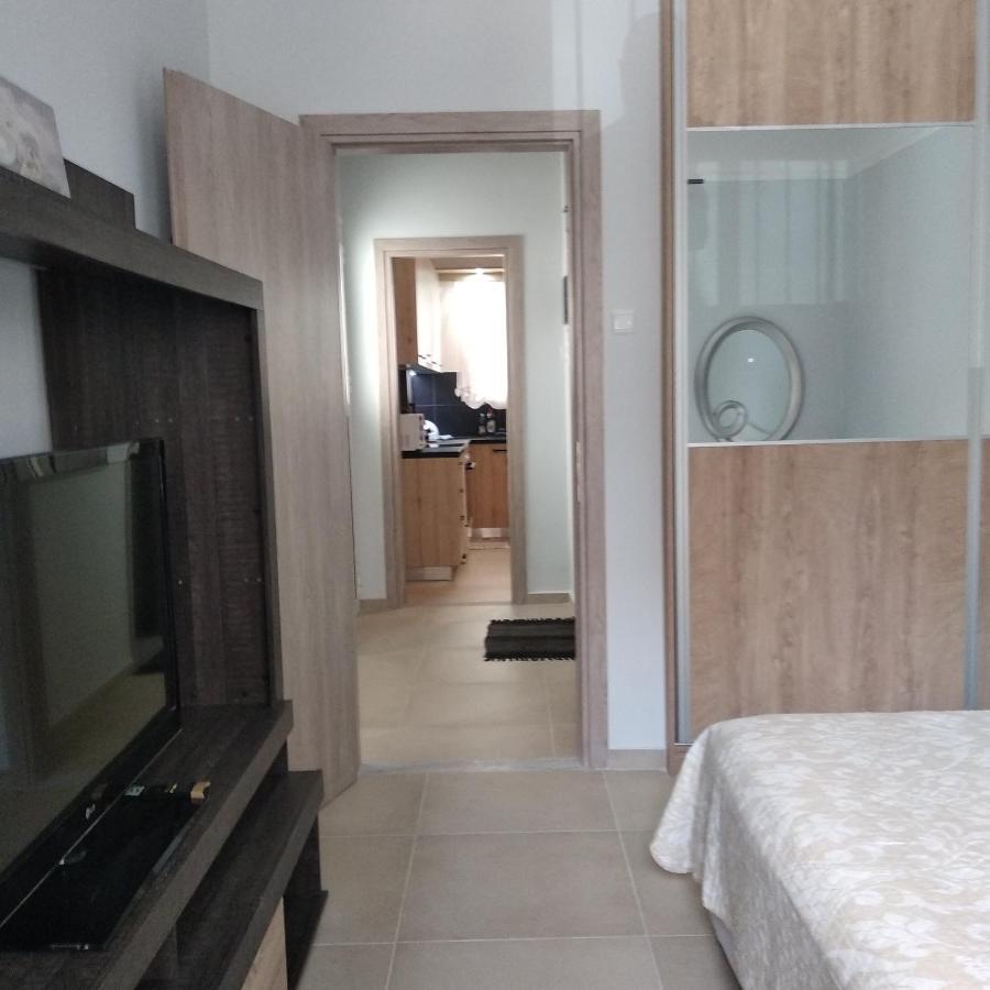 Central Town House 60M2**** Piraeus Buitenkant foto