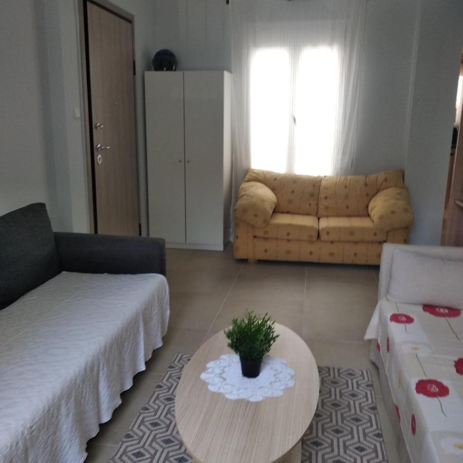 Central Town House 60M2**** Piraeus Buitenkant foto
