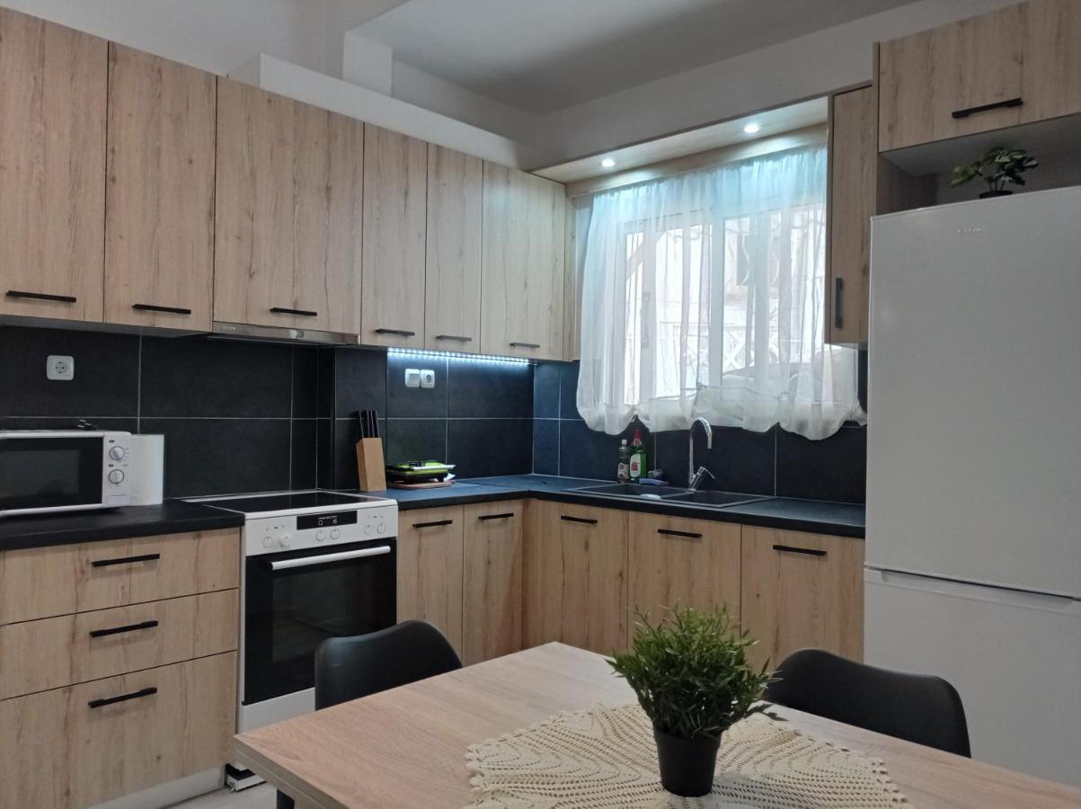 Central Town House 60M2**** Piraeus Buitenkant foto