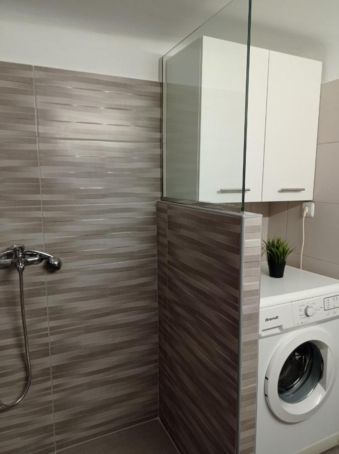 Central Town House 60M2**** Piraeus Buitenkant foto